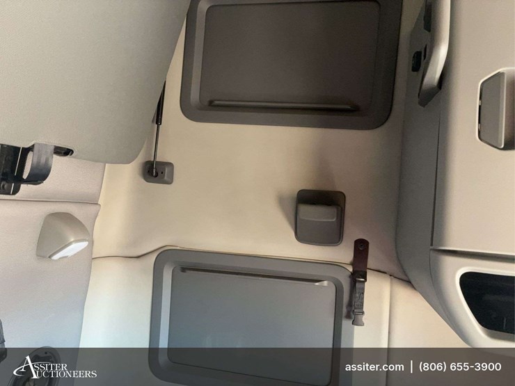 2019-volvo-vnl-tandem-axle-dual-conventional-new-generation-tractor-truck-image-33