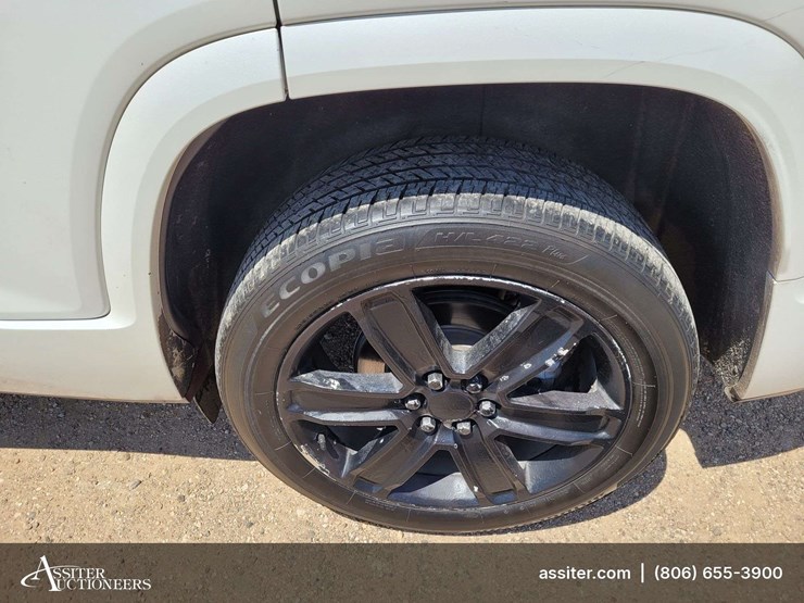 2018-gmc-acadia-denali-image-22