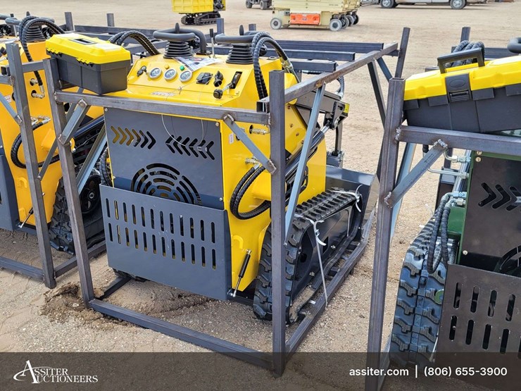 2026-zjz-380-mini-skid-steer-loader-image-3