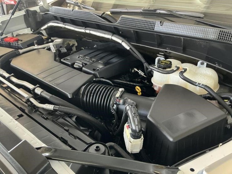 2026-chevrolet-silverado-1500-p/u-image-11