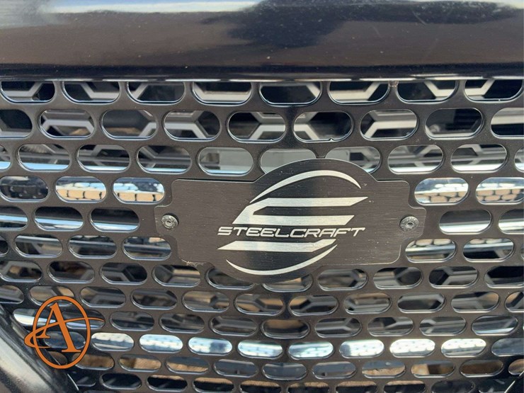 2015-chevrolet-silverado-1500-high-country-image-28