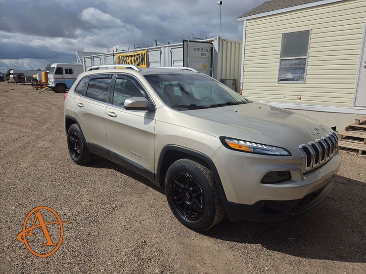 2015-jeep-cherokee-image-2