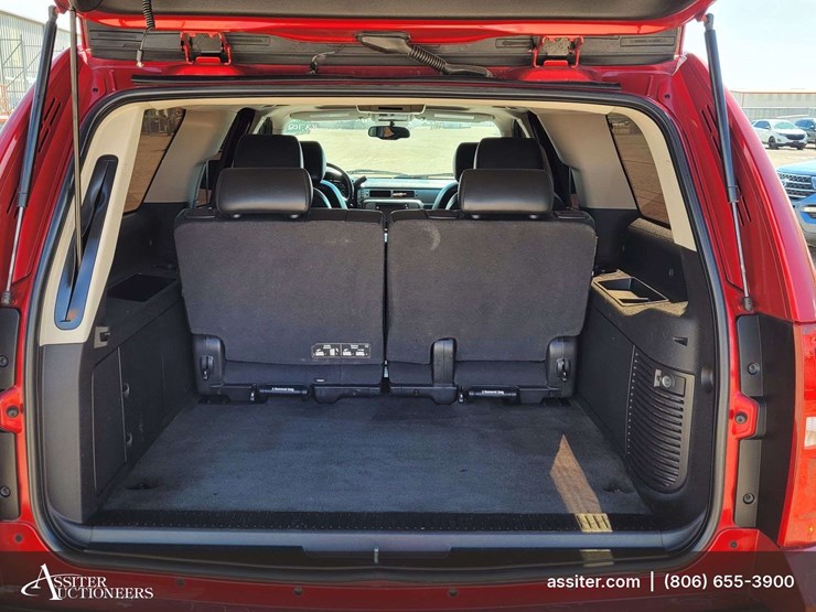 2013-chevrolet-suburban-1500-image-5