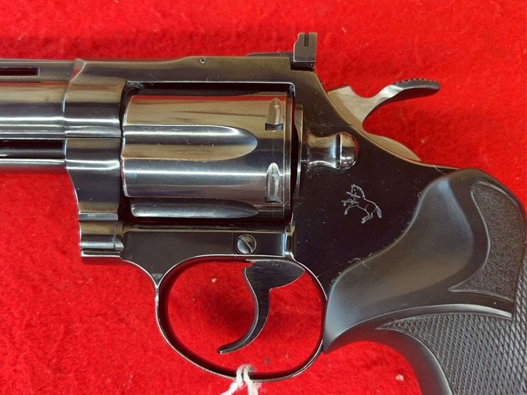 colt-diamonback-.22-lr-da-revolver-image-7