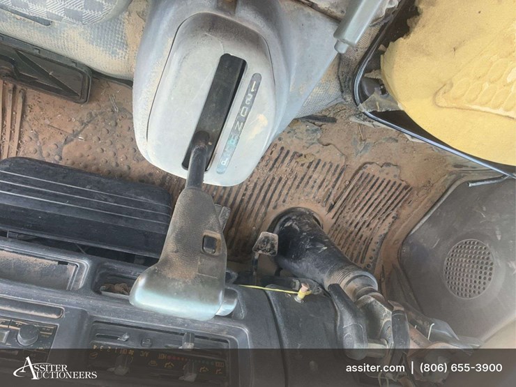 2006-isuzu-nqr-image-25