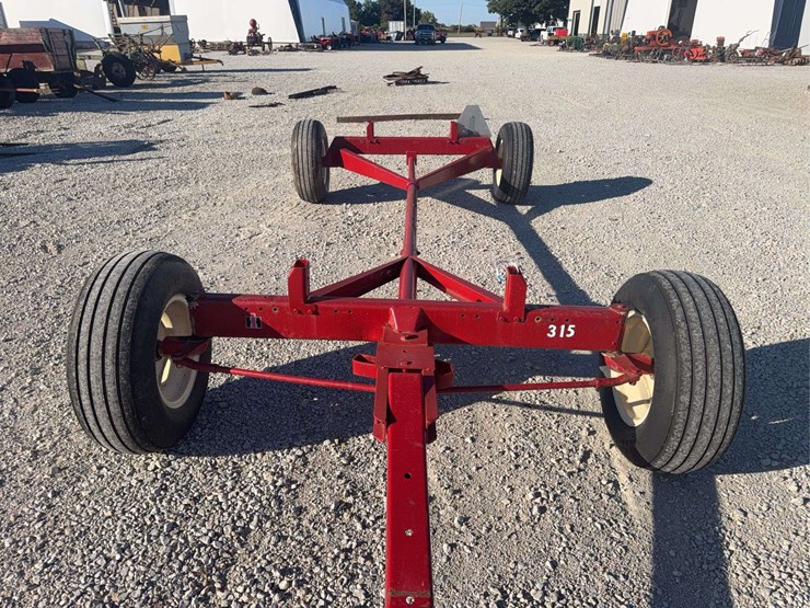 international-harvester-315-running-gear-image-5