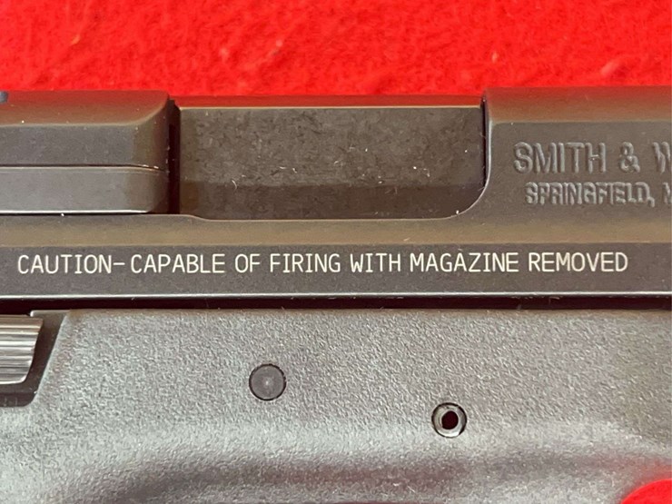s&w-model-m&p-.45-acp-semiauto-pistol-image-12