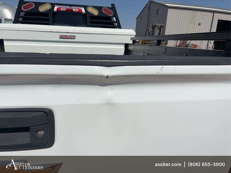 2017-chevrolet-silverado-2500-image-8