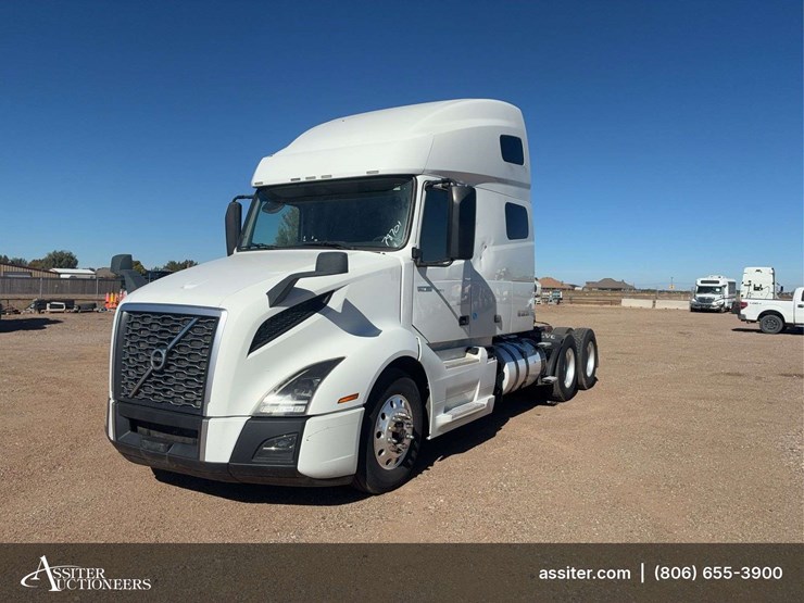 2019-volvo-vnl-tandem-axle-dual-conventional-new-generation-tractor-truck-image-1