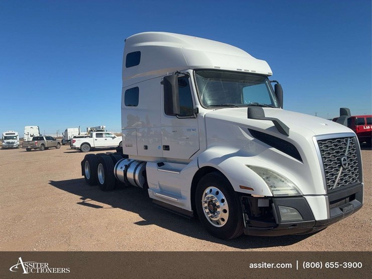 2019-volvo-vnl-tandem-axle-dual-conventional-new-generation-tractor-truck-image-2