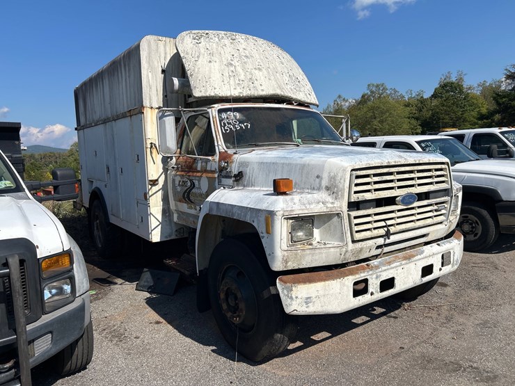 #99-•-1990-ford-f800-truck-image-4