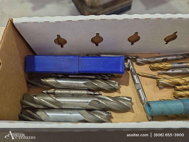 box-of-double-ended-cutters-image-2