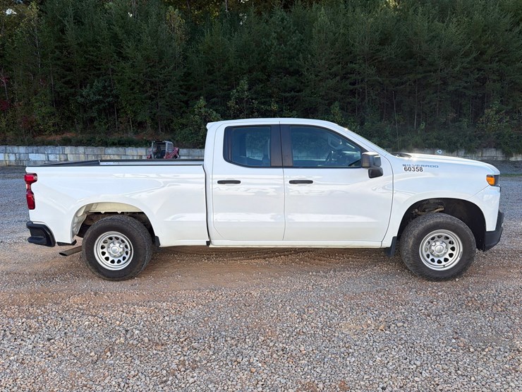 #4110-•-2022-chevrolet-1500-truck-image-6