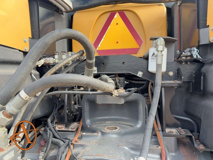 2005-challenger-cat-mt-855-b-belted-tractor-image-15