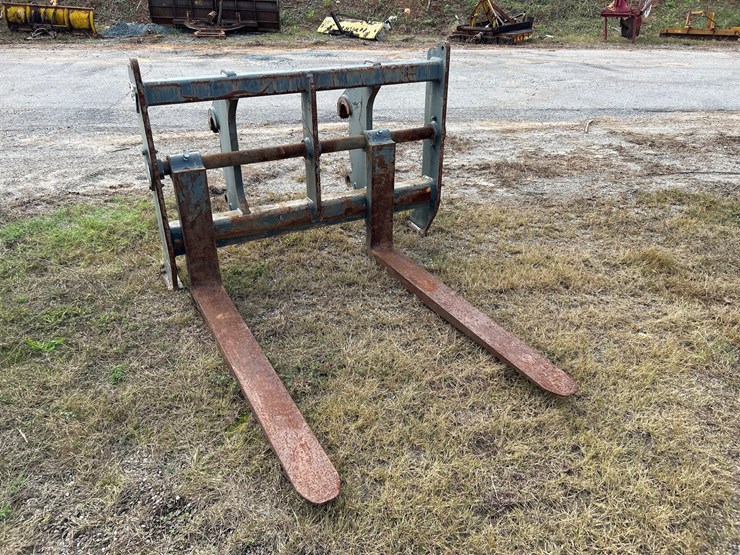 #50-•-60”-loader-forks-attachment-image-4