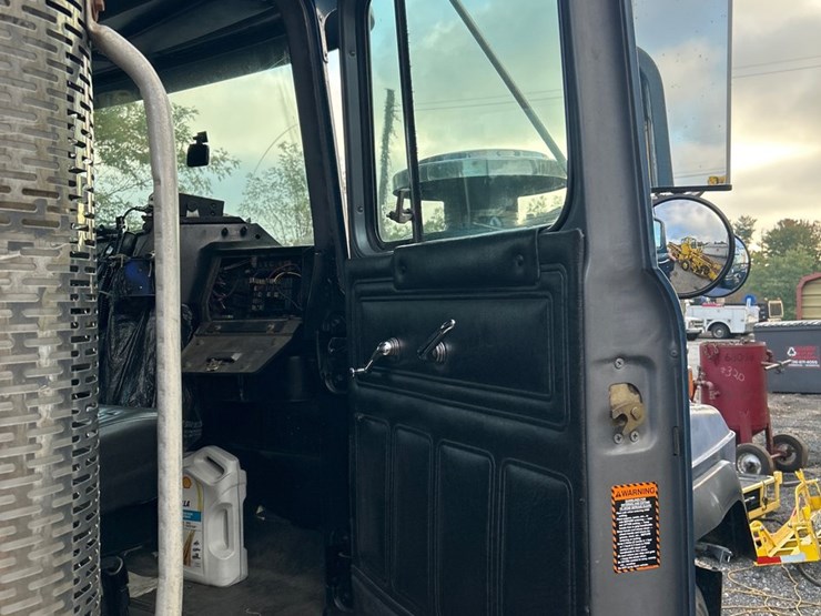 #79-•-2000-mack-rd600-truck-image-22