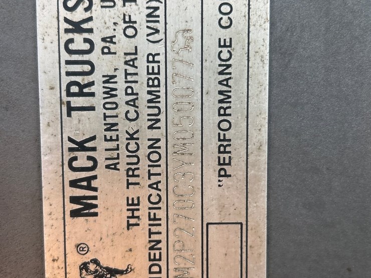 #79-•-2000-mack-rd600-truck-image-25