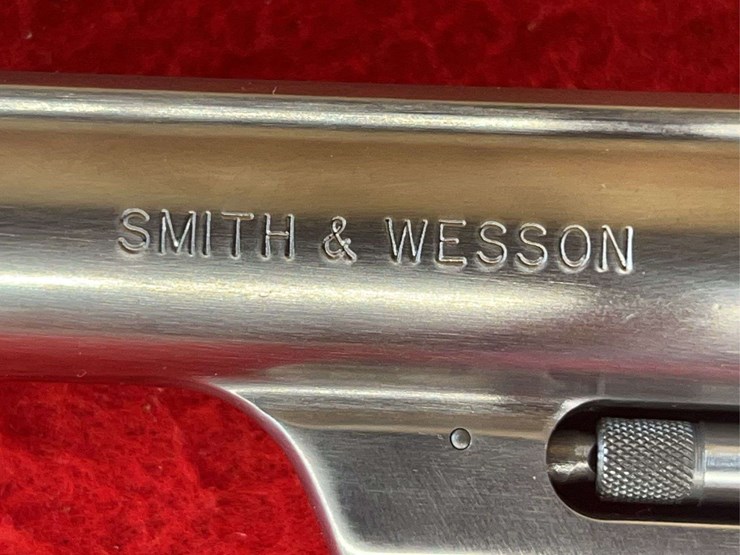 s&w-model-629-.44-magnum-da-revolver-image-13