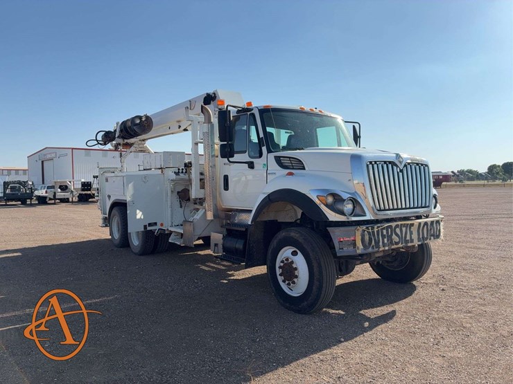 2009-international-workstar-7400-image-2