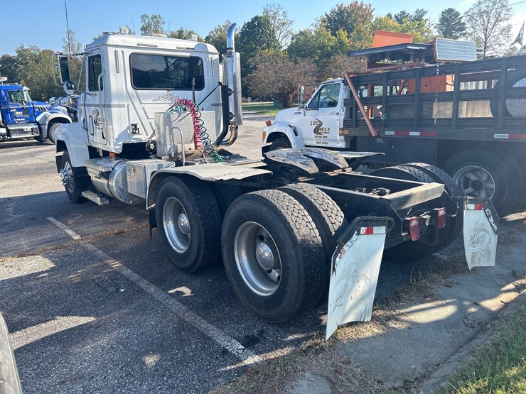 #85-•-2000-mack-ch613-truck-image-2