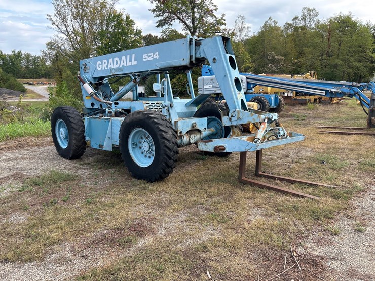 #48-•-gradall-telehandler-image-7