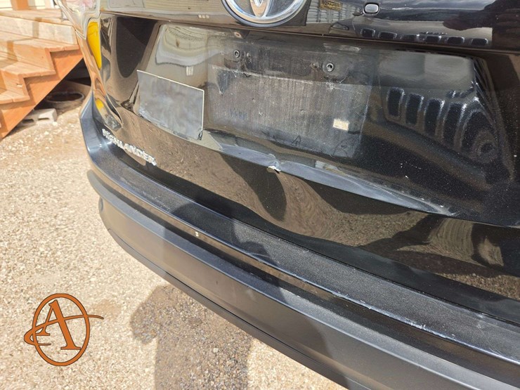 2015-toyota-highlander-xle-image-9