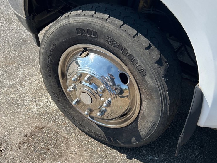 #97-•-2000-ford-f-550-truck-image-8