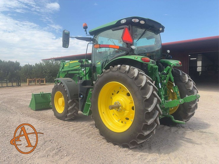 2022-john-deere-r-image-3