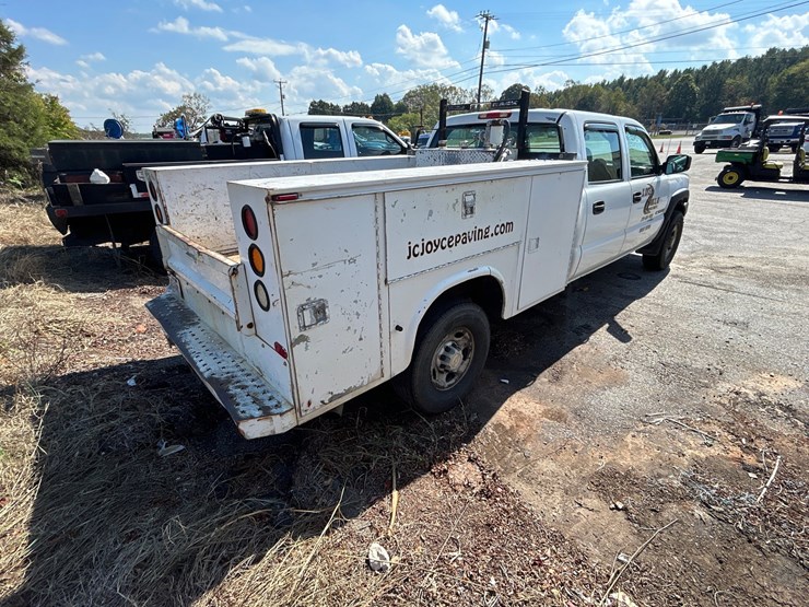 #98-•-2007-chevrolet-silverado-classic-pickup-truck-image-4