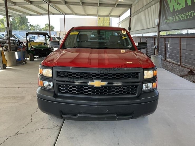 2015-chevrolet-silverado-1500-p/u-image-3
