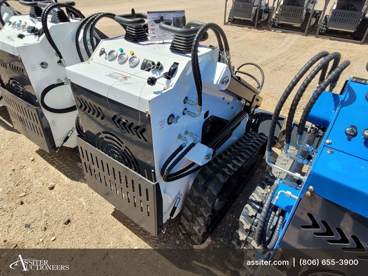 2026-zjz-380-mini-skid-steer-loader-image-4
