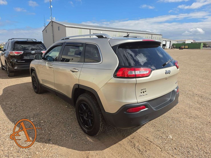 2015-jeep-cherokee-image-4