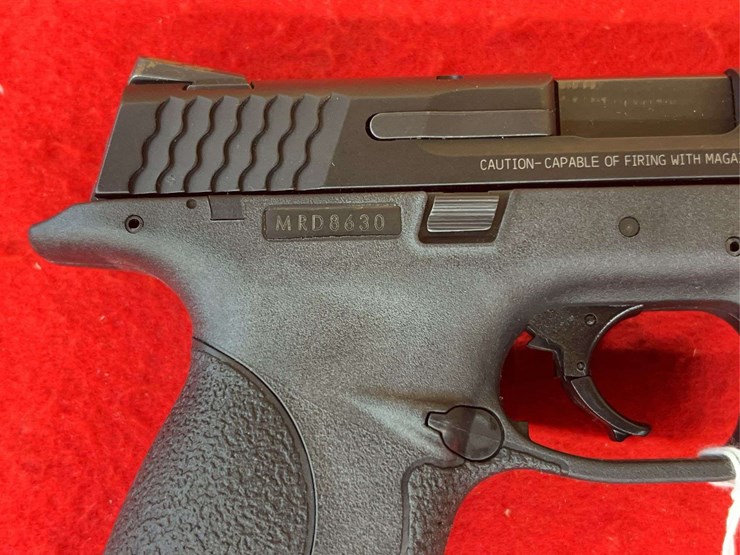 s&w-model-m&p-.45-acp-semiauto-pistol-image-9