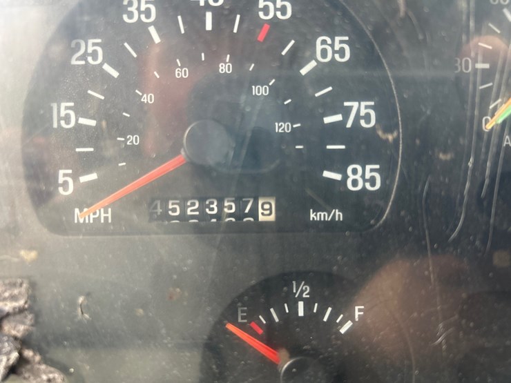 #78-•-2001-sterling-l9511-truck-image-14