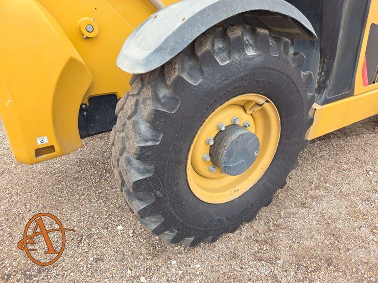 caterpillar-th514d-image-29