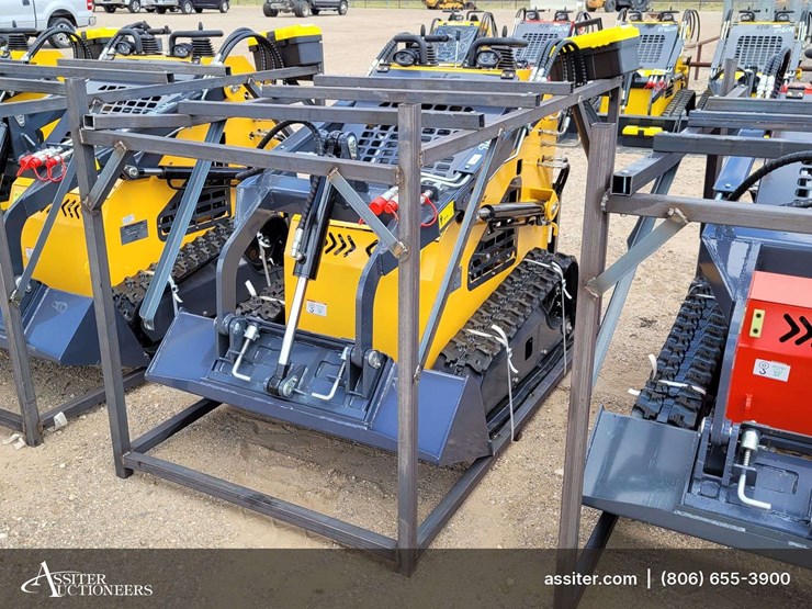 2026-zjz-380-mini-skid-steer-loader-image-1