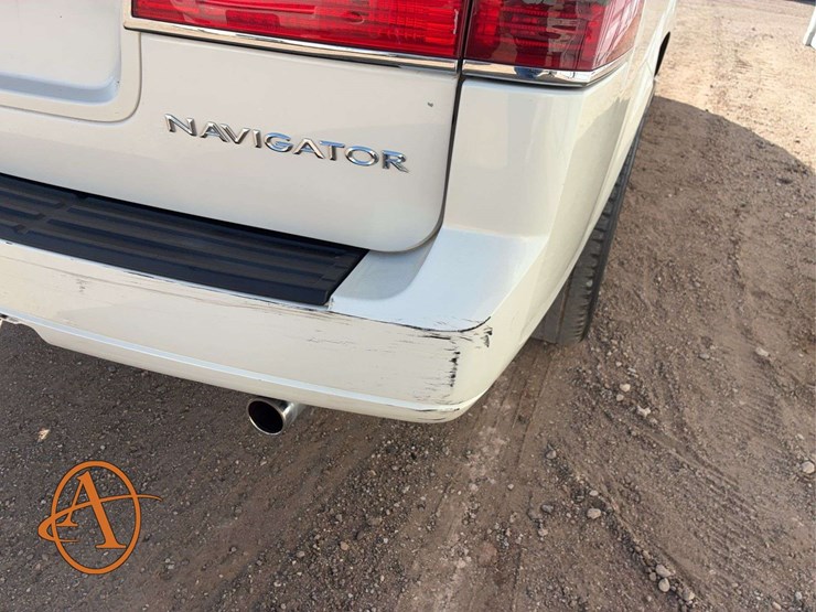 2008-lincoln-navigator-l-image-14