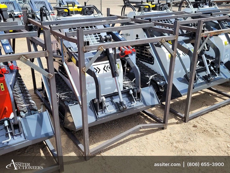 2026-zjz-380-mini-skid-steer-loader-image-2