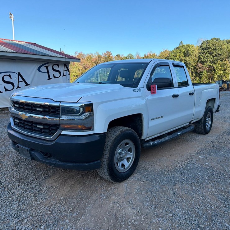 #4113 • 2018 Chevrolet 1500 Truck