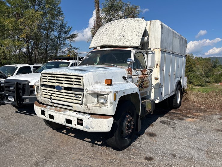#99-•-1990-ford-f800-truck-image-1