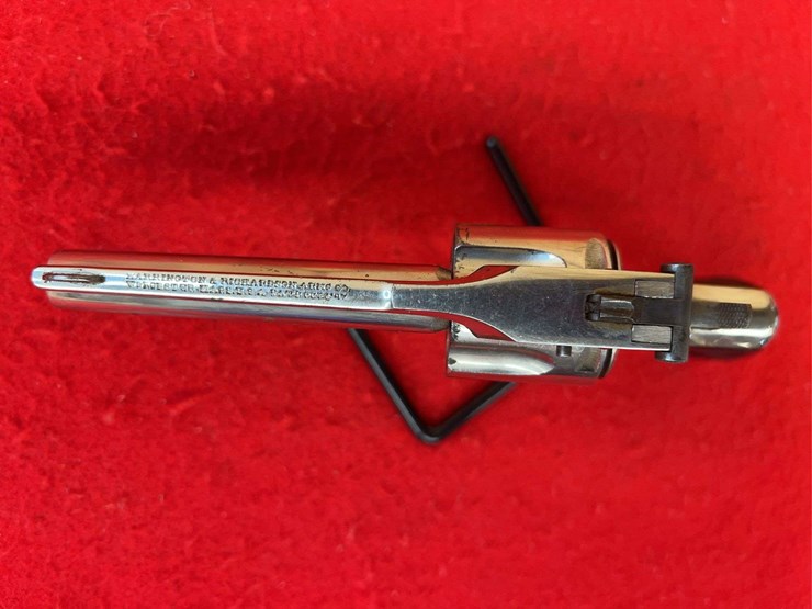 h&r-.38-da-revolver-image-2
