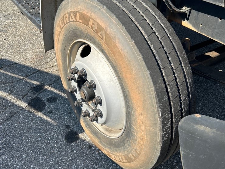 #89-•-2002-sterling-m7500-acterra-truck-image-17