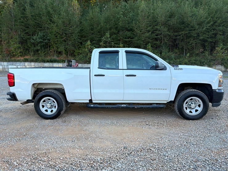 #4113-•-2018-chevrolet-1500-truck-image-6