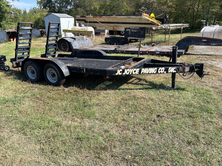 #65-•-tandem-axle-utility-trailer-image-7