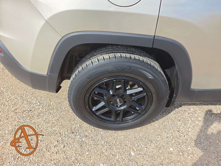 2015-jeep-cherokee-image-20