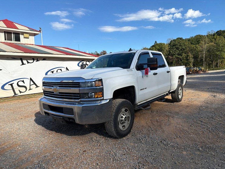 #4106-•-2016-chevrolet-2500hd-truck-image-1