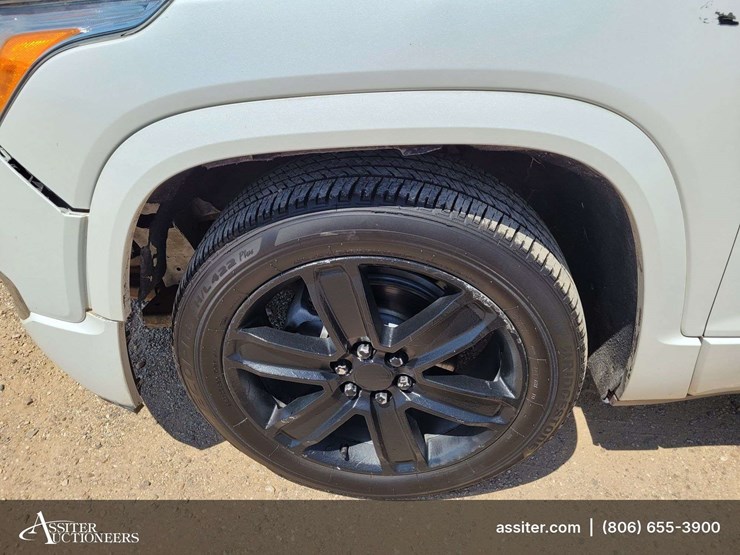 2018-gmc-acadia-denali-image-21