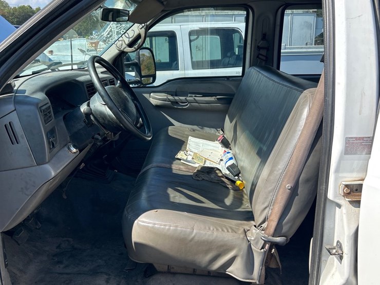 #97-•-2000-ford-f-550-truck-image-17
