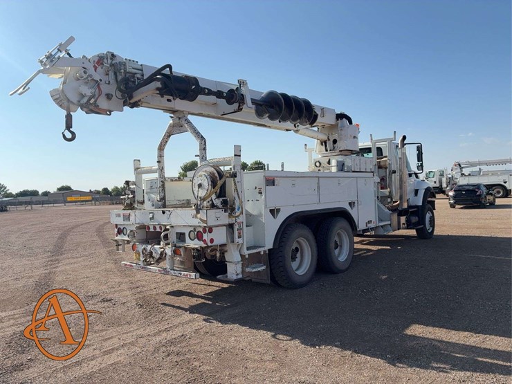 2009-international-workstar-7400-image-3