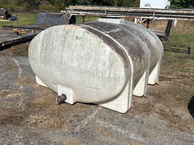 #67-•-1000-gallon-plastic-water-tank-image-1